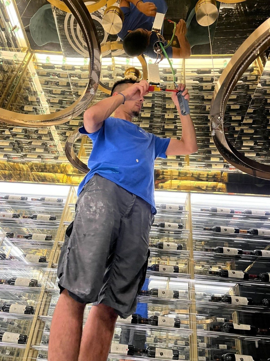 M&M Impianti tecnico al lavoro